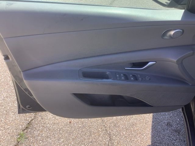 Used 2021 Gray Hyundai SEL image 10