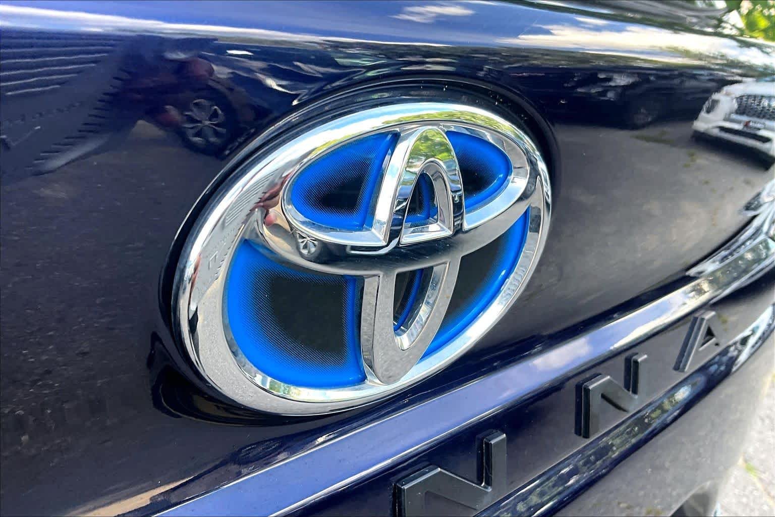 Certified Used 2024 Blueprint Toyota LE image 29