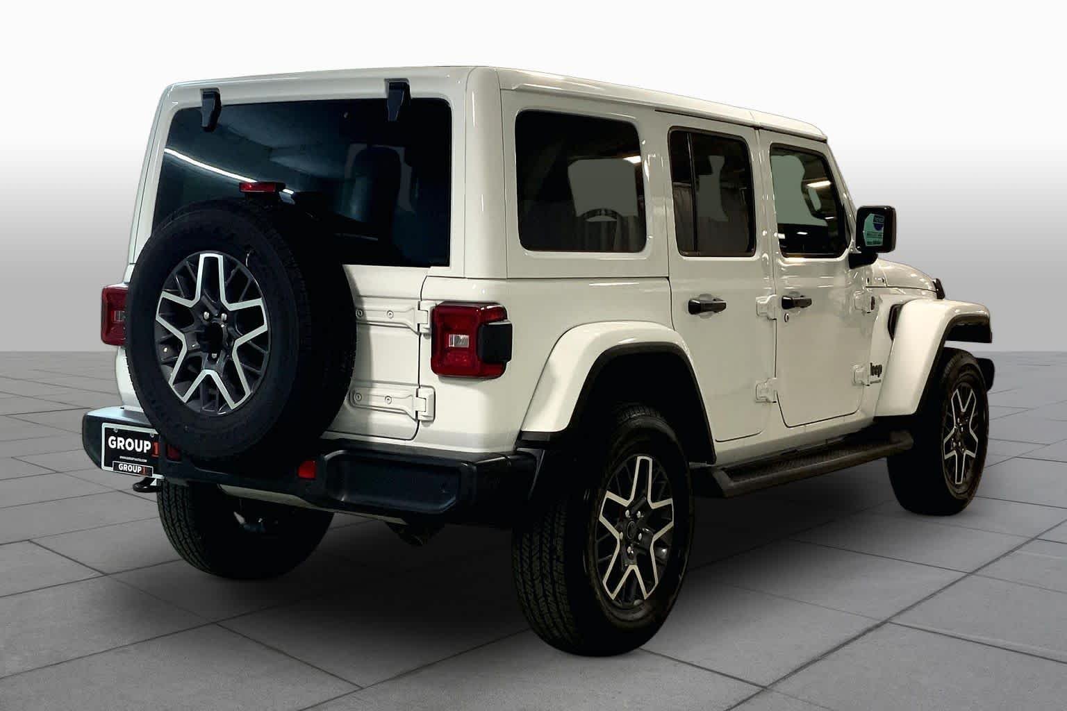 Used 2025 Bright White Clearcoat Jeep Sahara image 12