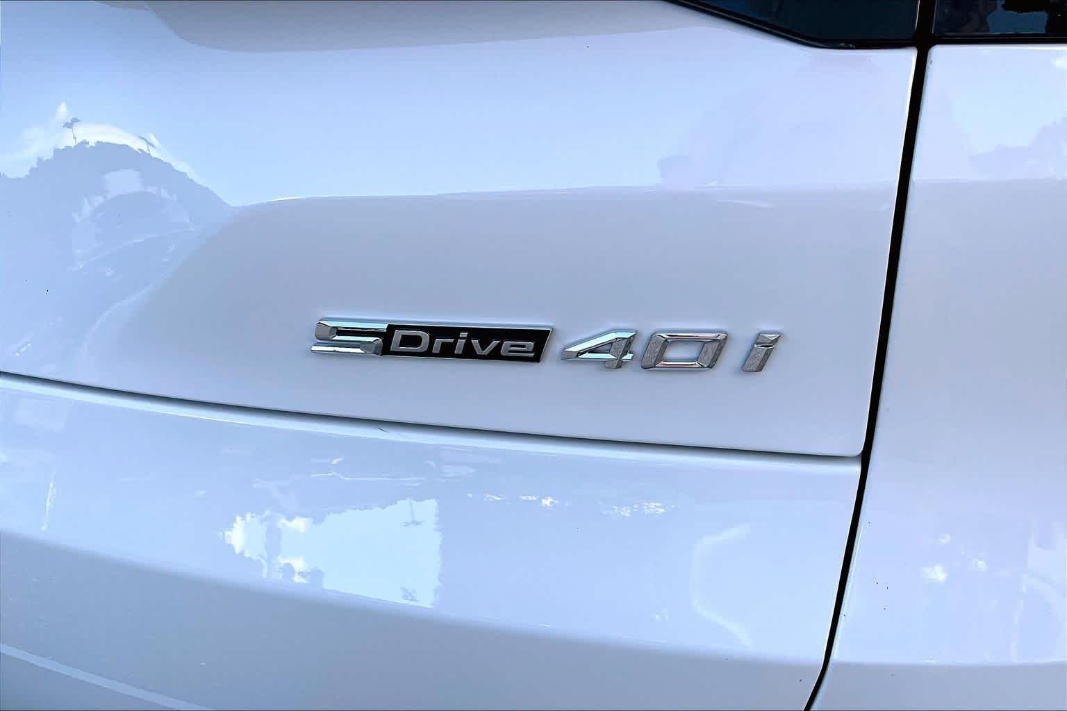 Certified Used 2024 Alpine White BMW sDrive40i image 10