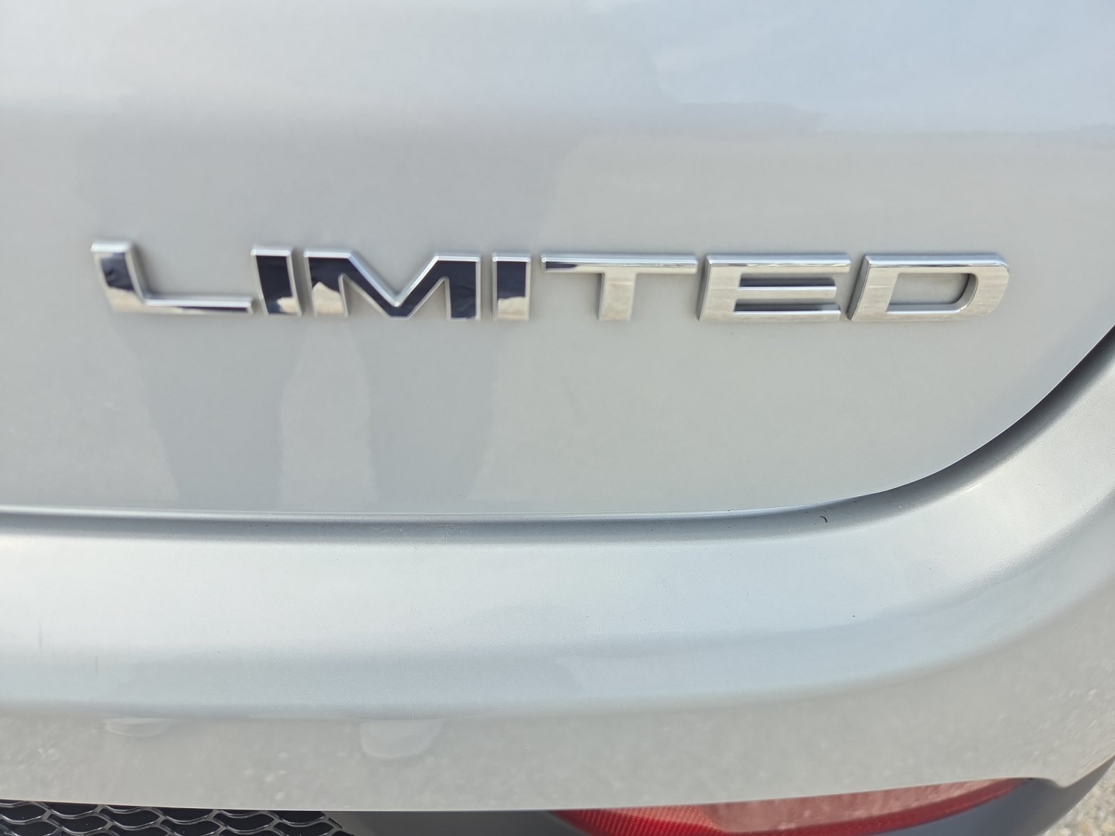 Used 2024 Silver Jeep Limited image 16