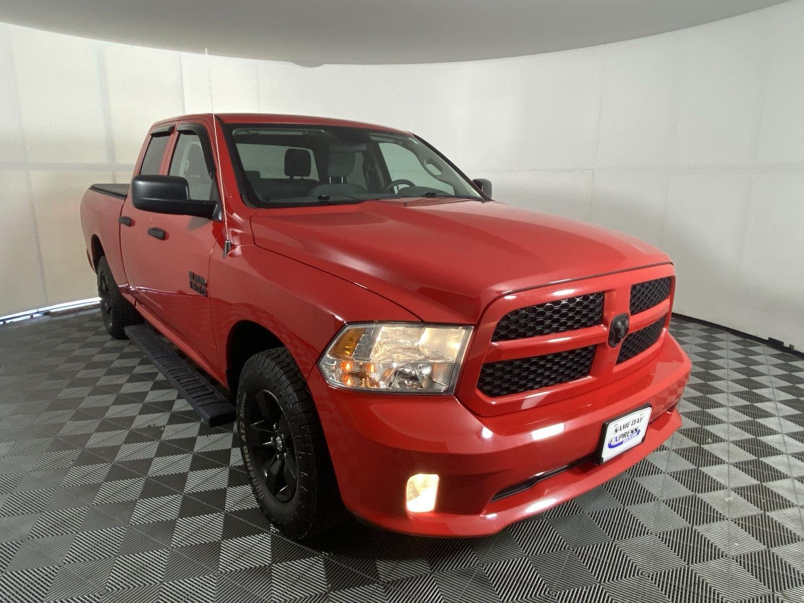 Used 2018 Flame Red Clearcoat Ram Express image 9