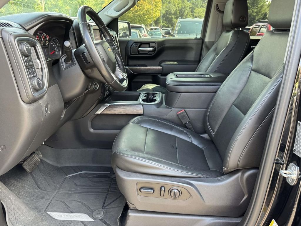 Used 2019 Black Chevrolet LTZ image 21