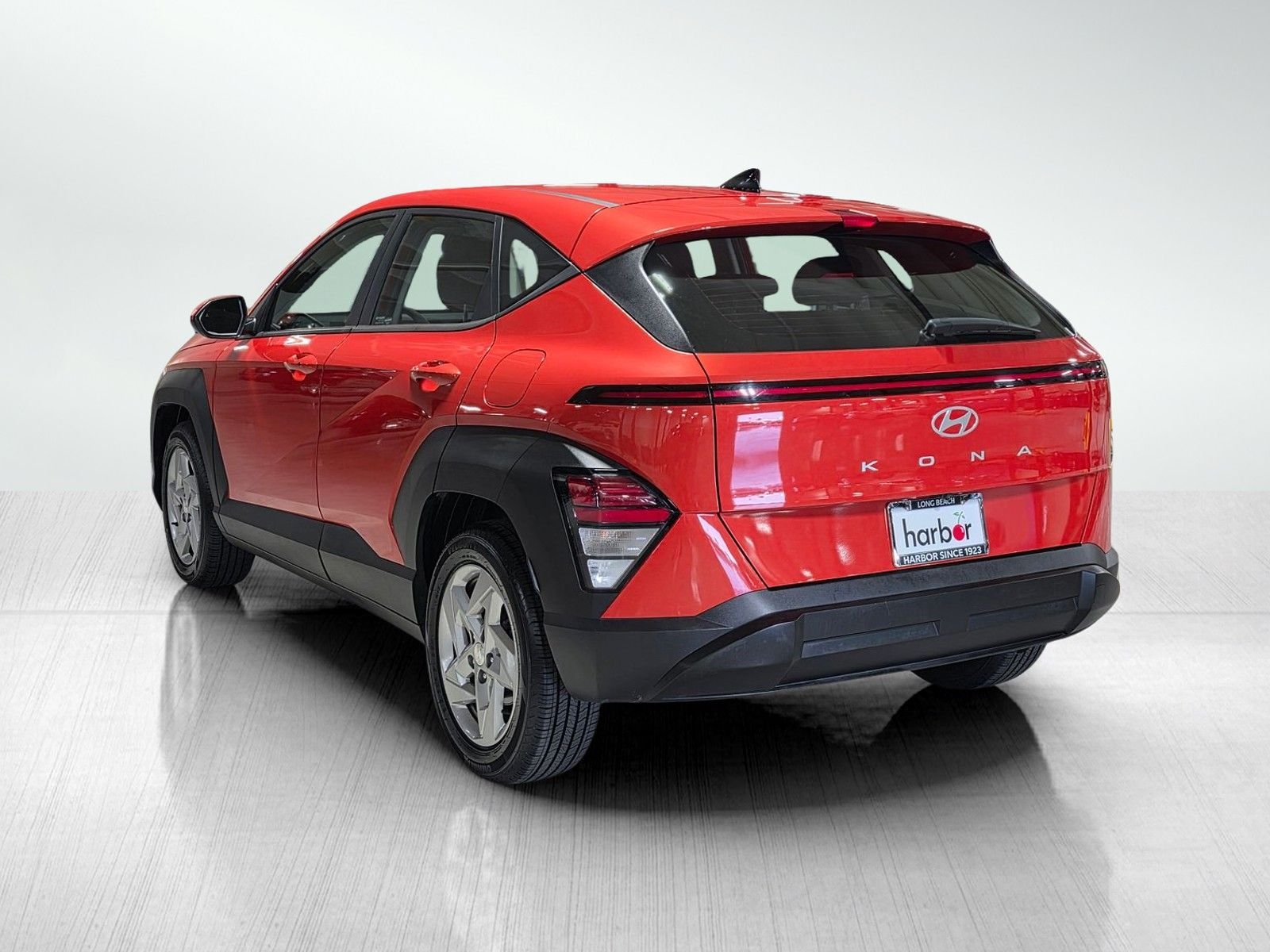 Certified Used 2024 Soultronic Orange Pearl Hyundai SE image 5