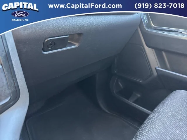 Used 2024 Silver Ford XLT image 27