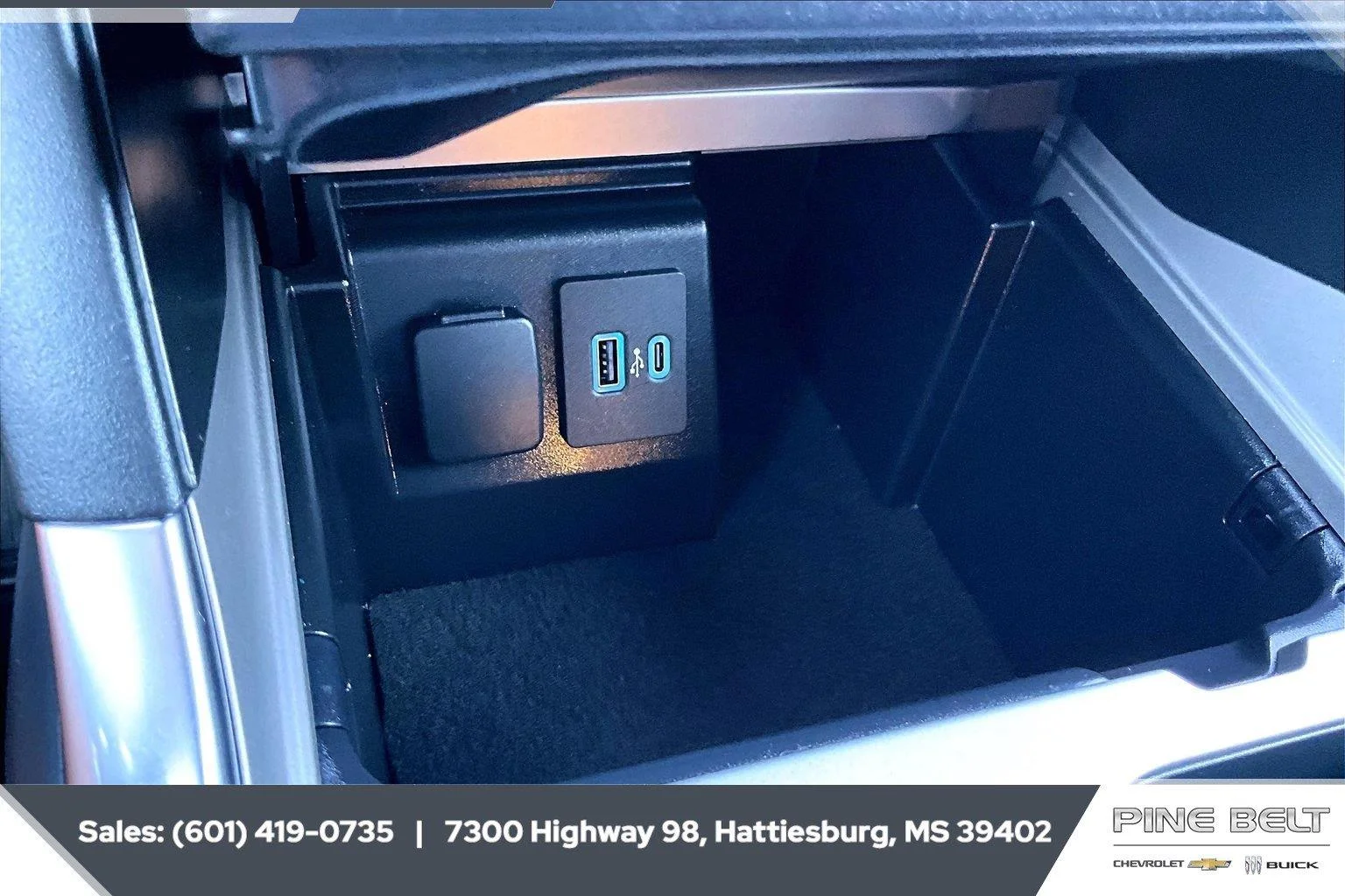 Used 2023 Agate Black Ford XLT image 24