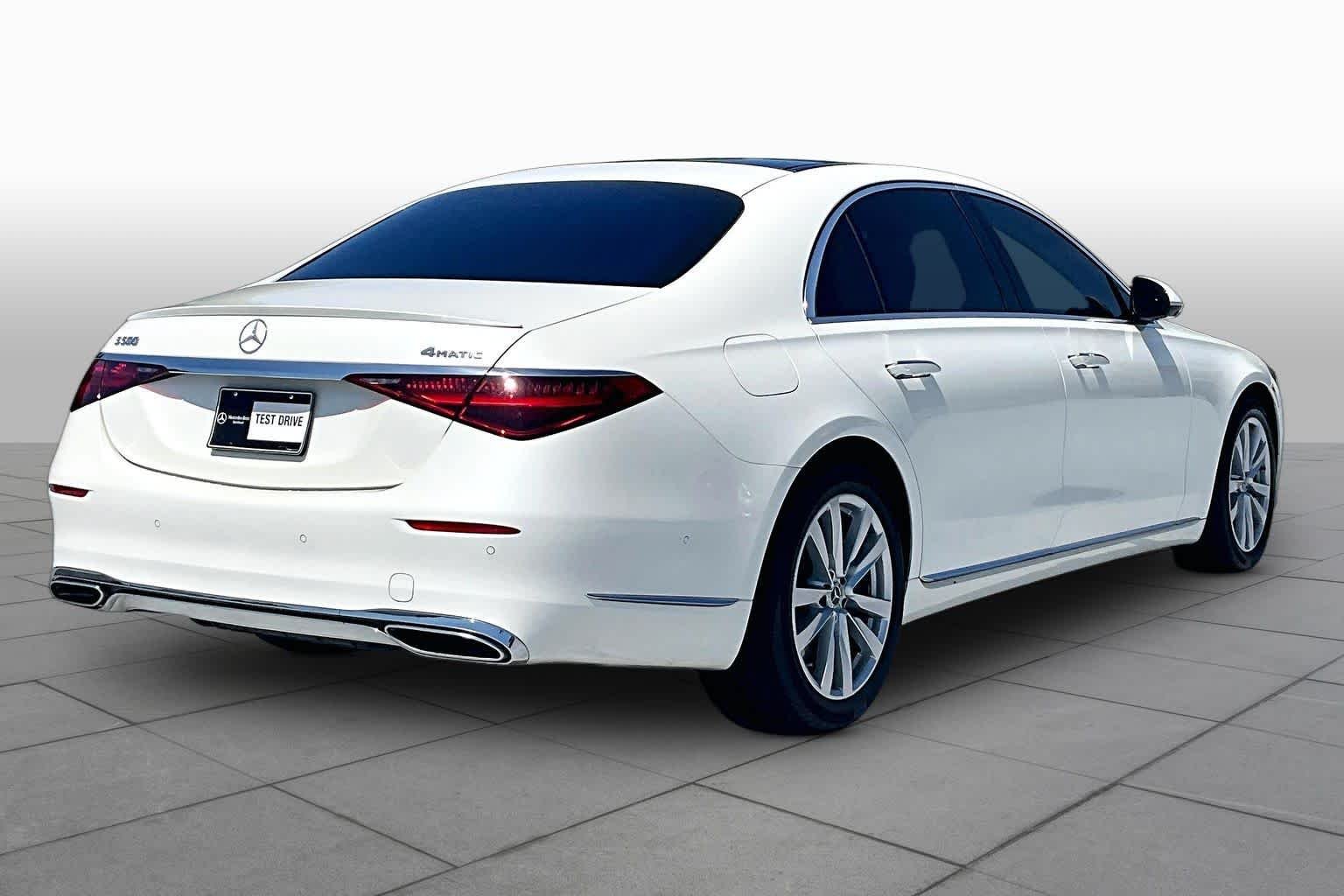 Used 2022 MANUFAKTUR Diamond White Mercedes-Benz S 500 image 13