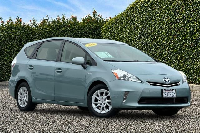 Used 2014 Beige Toyota Three image 2