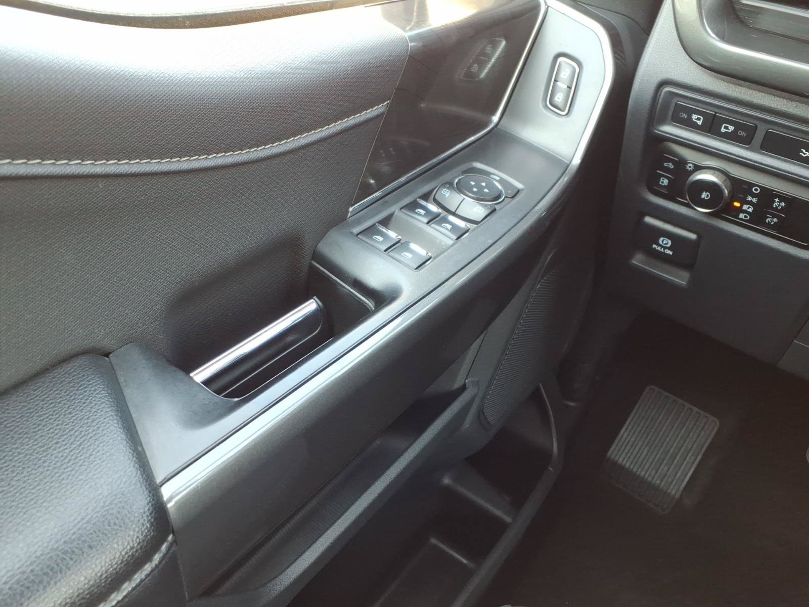 Used 2023 Oxford White Ford XLT image 15