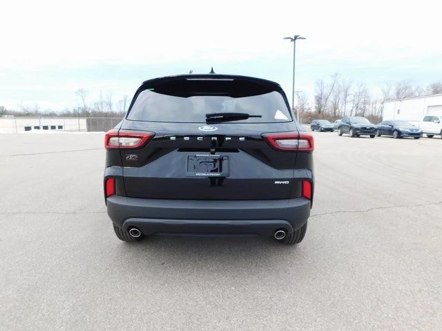 New 2026 Agate Black Metallic Ford ST-Line image 4