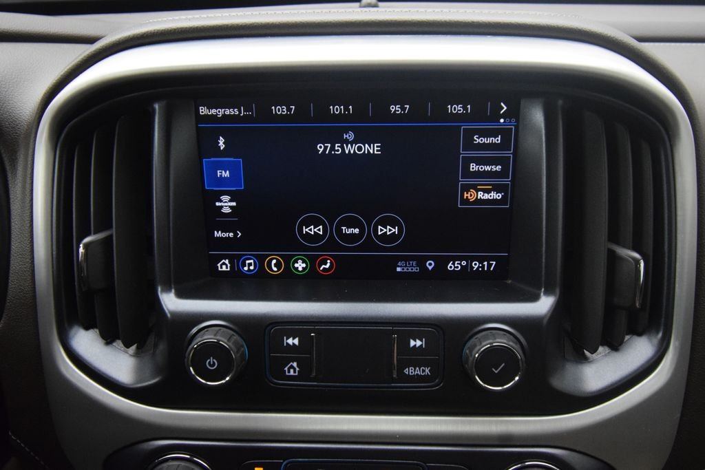Used 2019 Smokey Quartz Metallic GMC SLE1 image 16