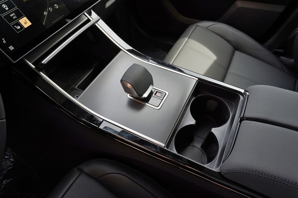 New 2026 Fuji White Land Rover S image 28