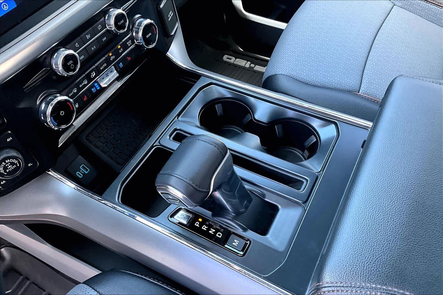 Used 2024 Iconic Silver Metallic Ford LARIAT image 17