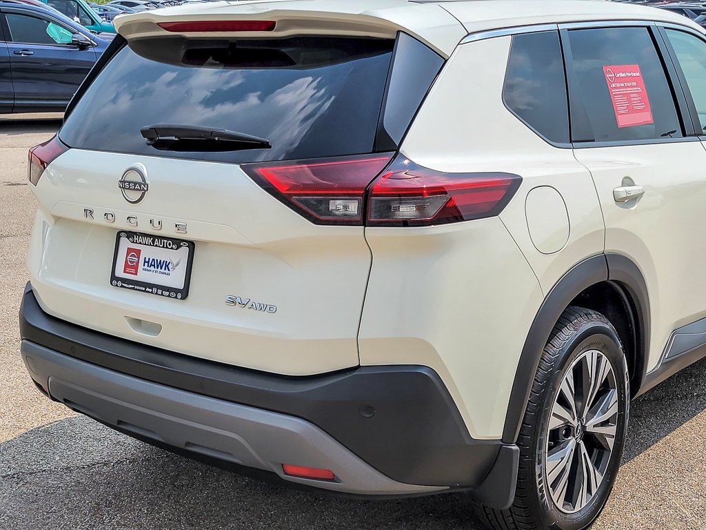 Used 2023 Pearl White Tricoat Nissan SV image 6