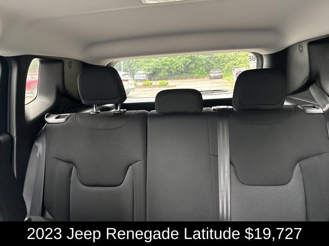 Used 2023 Graphite Gray Jeep Latitude image 22