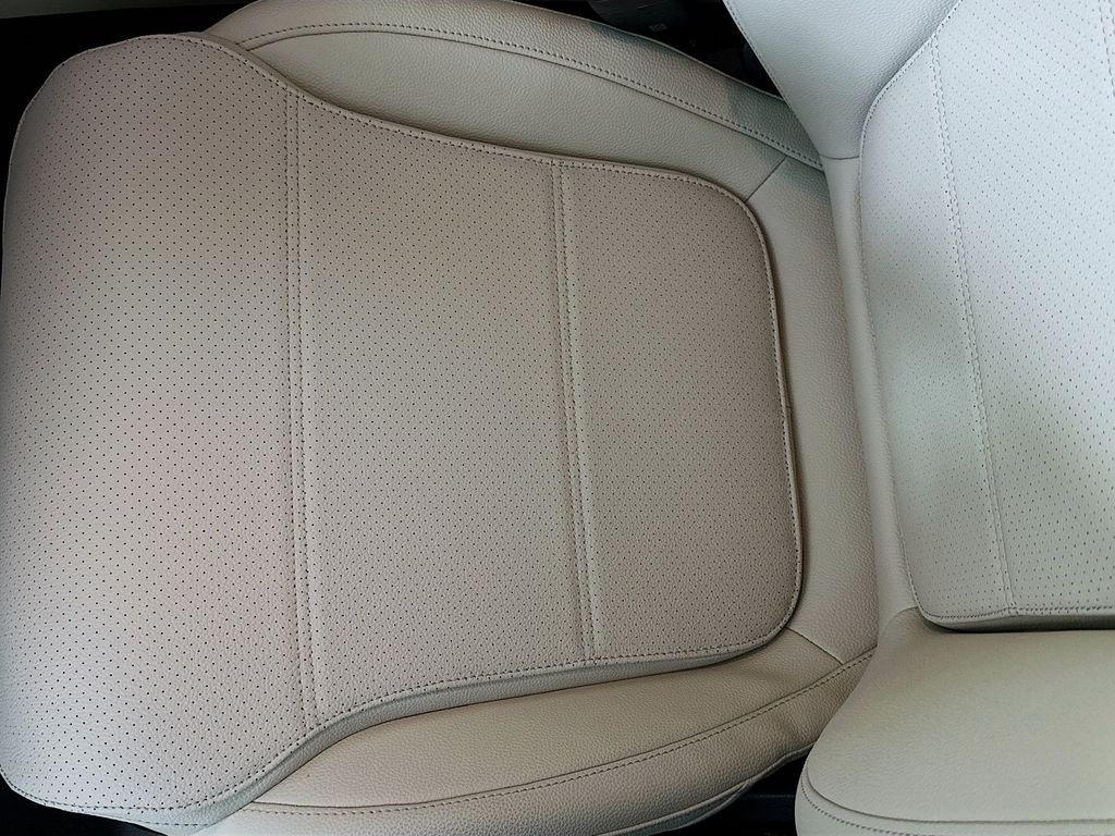 New 2026 Polar White Mercedes-Benz C 300 image 20