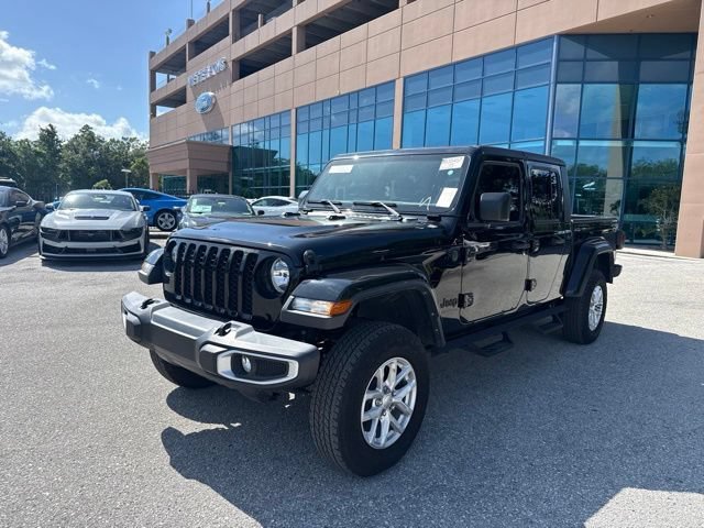 Used 2023 Black Clearcoat Jeep Sport S Crew Cab Pickup image 1