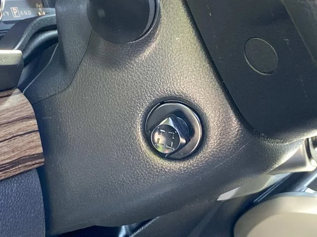 Used 2019 Black Nissan SL image 33