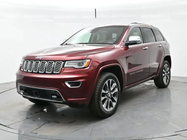 Used 2018 Velvet Red Pearlc Jeep Overland image 3