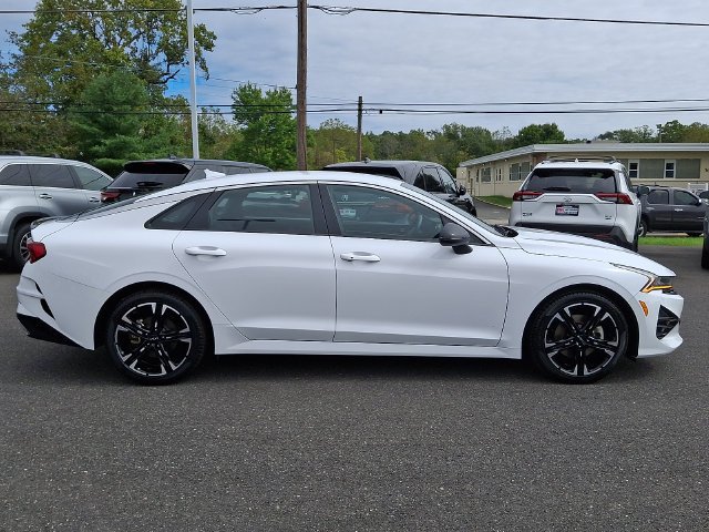 Used 2022 White Kia GT-Line image 8
