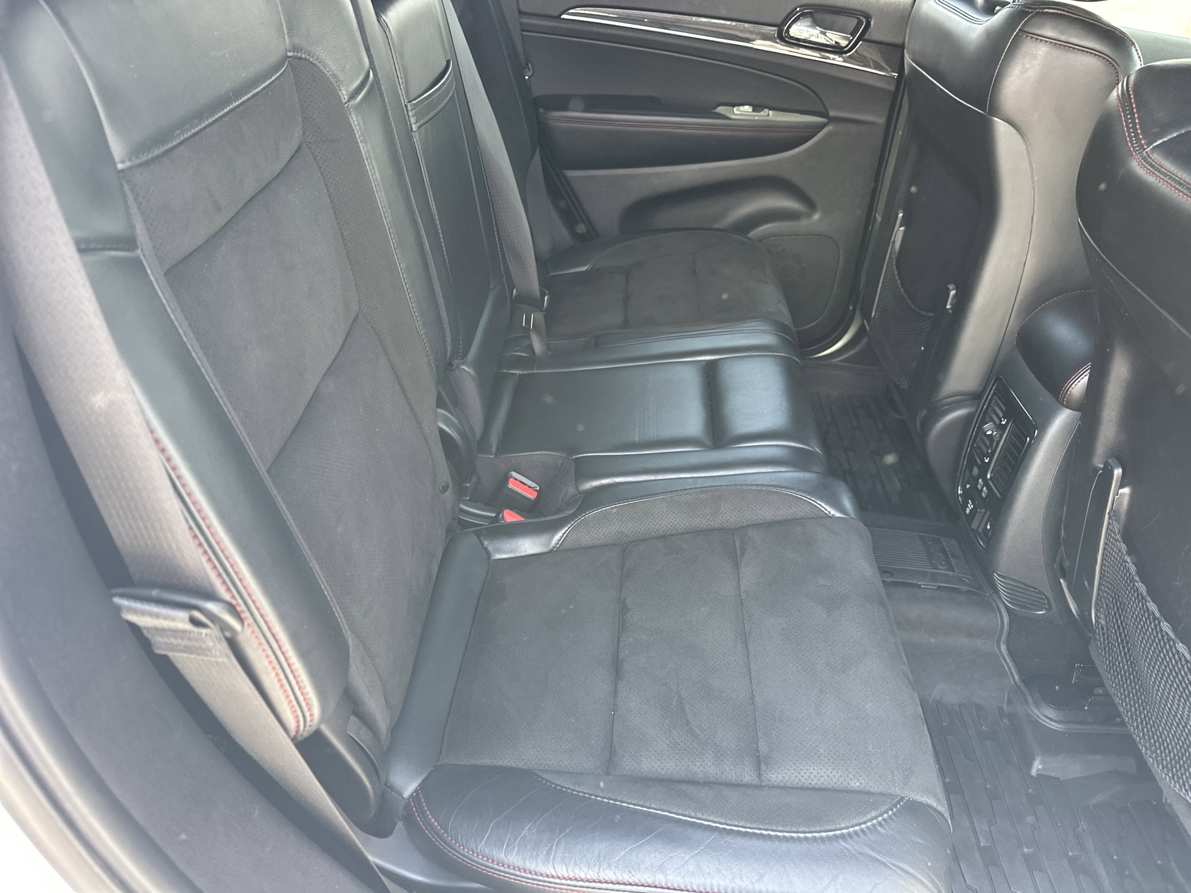 Used 2020 Bright White Clearcoat Jeep Trailhawk image 16