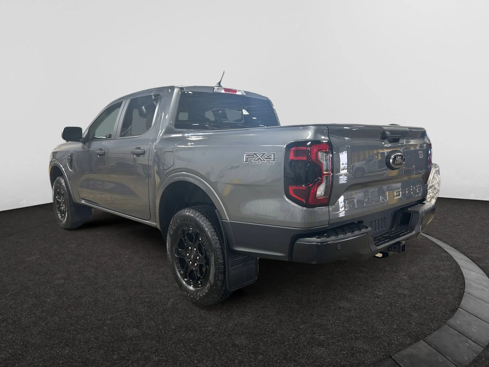 New 2026 Carbonized Grey Metallic Ford XLT image 3
