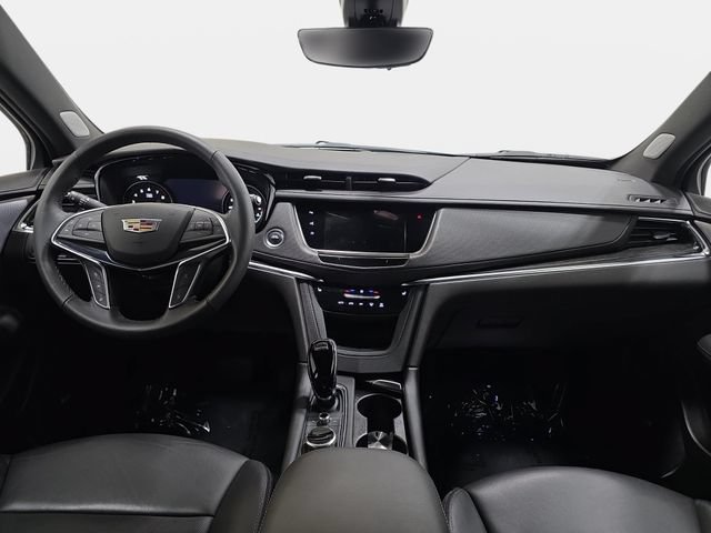 Certified Used 2022 Crystal White Tricoat Cadillac Premium Luxury image 9