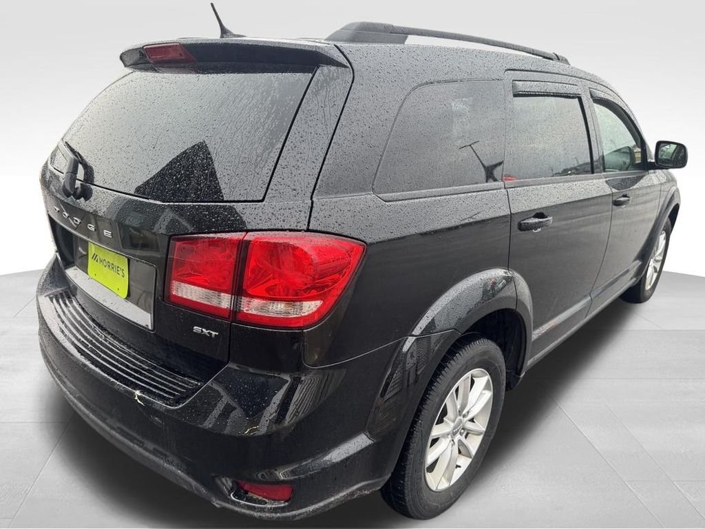 Used 2016 Black Dodge SXT image 7