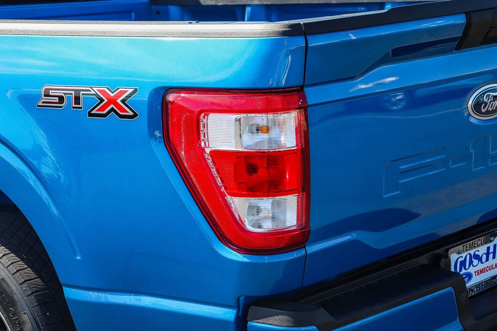 Certified Used 2021 Blue Metallic Ford XL image 7