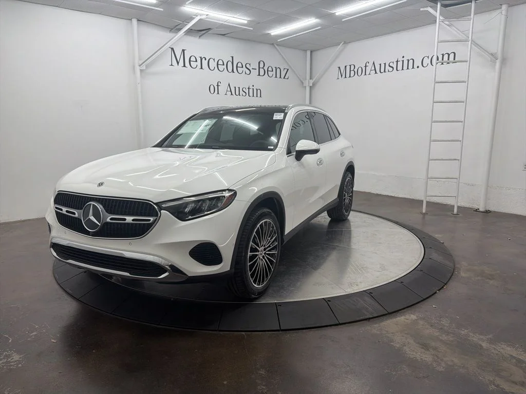 Used 2026 White Mercedes-Benz GLC 300 image 3