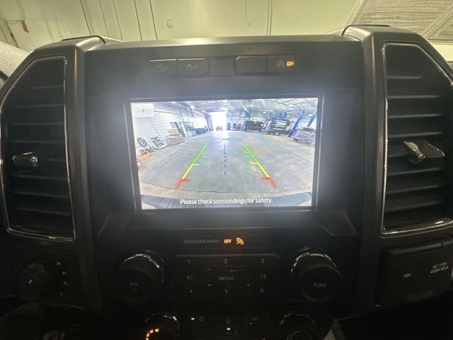 Used 2020 Gray Ford XLT image 29