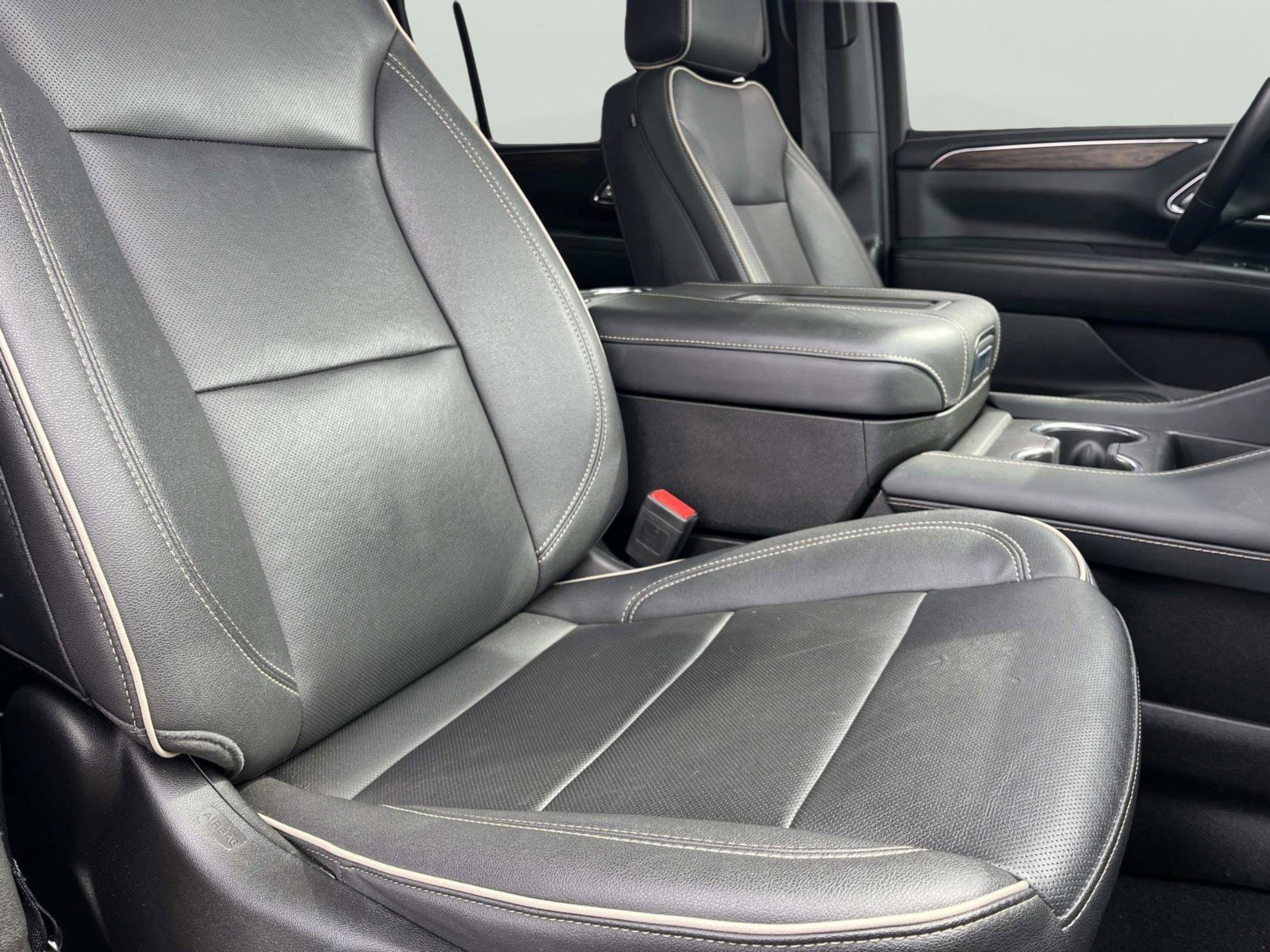 Used 2023 Silver Sage Metallic Chevrolet Premier image 26