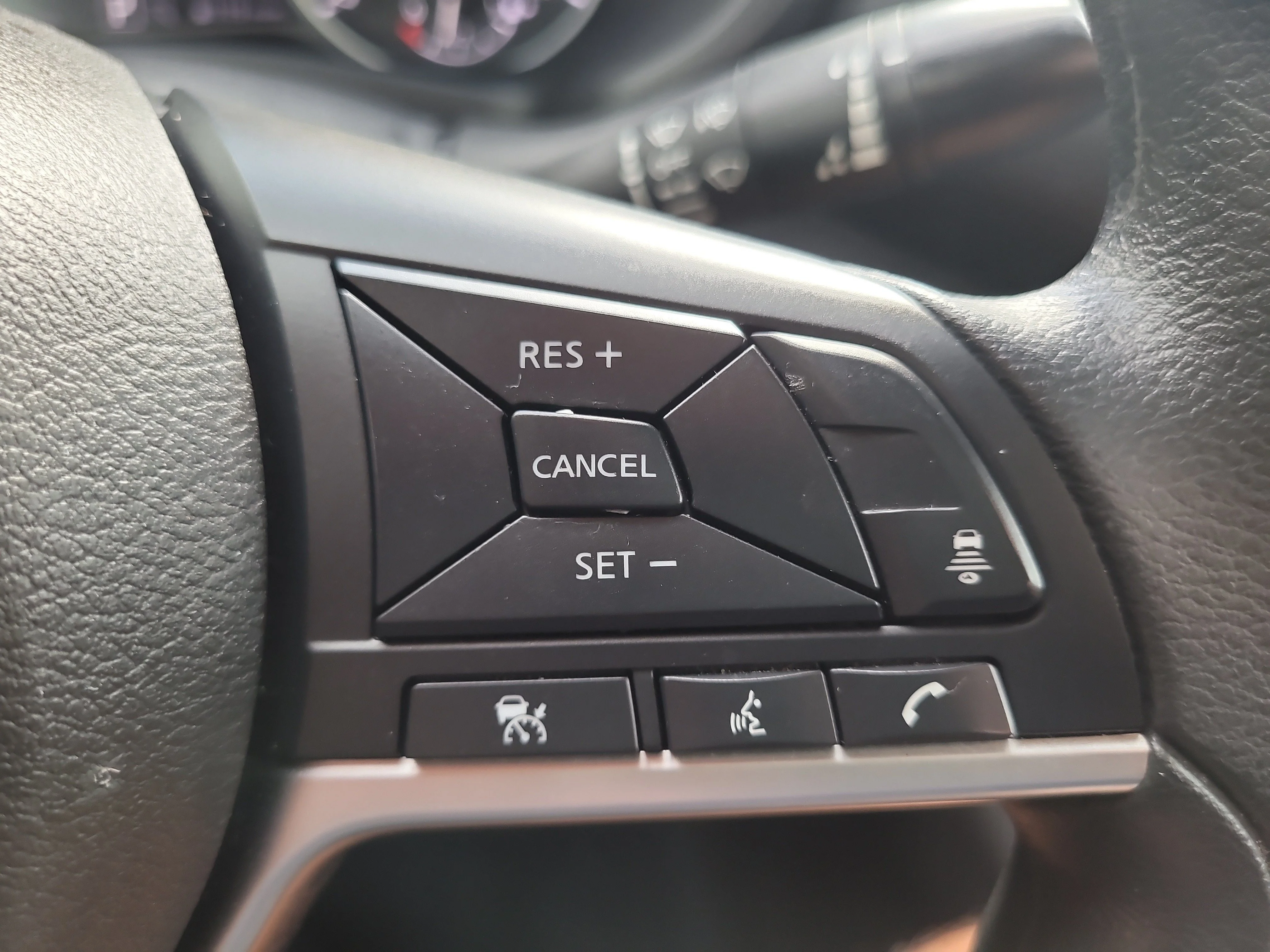 Used 2024 Gun Metallic Nissan SV image 28