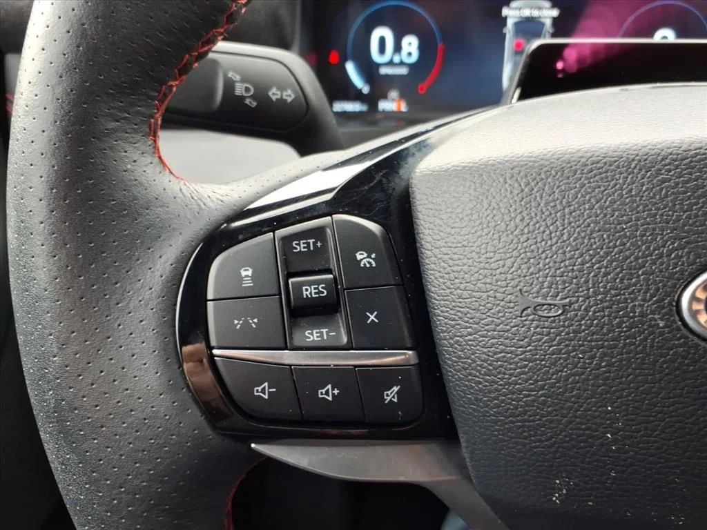 2025 Ford Explorer ST-LINE - Photo 18