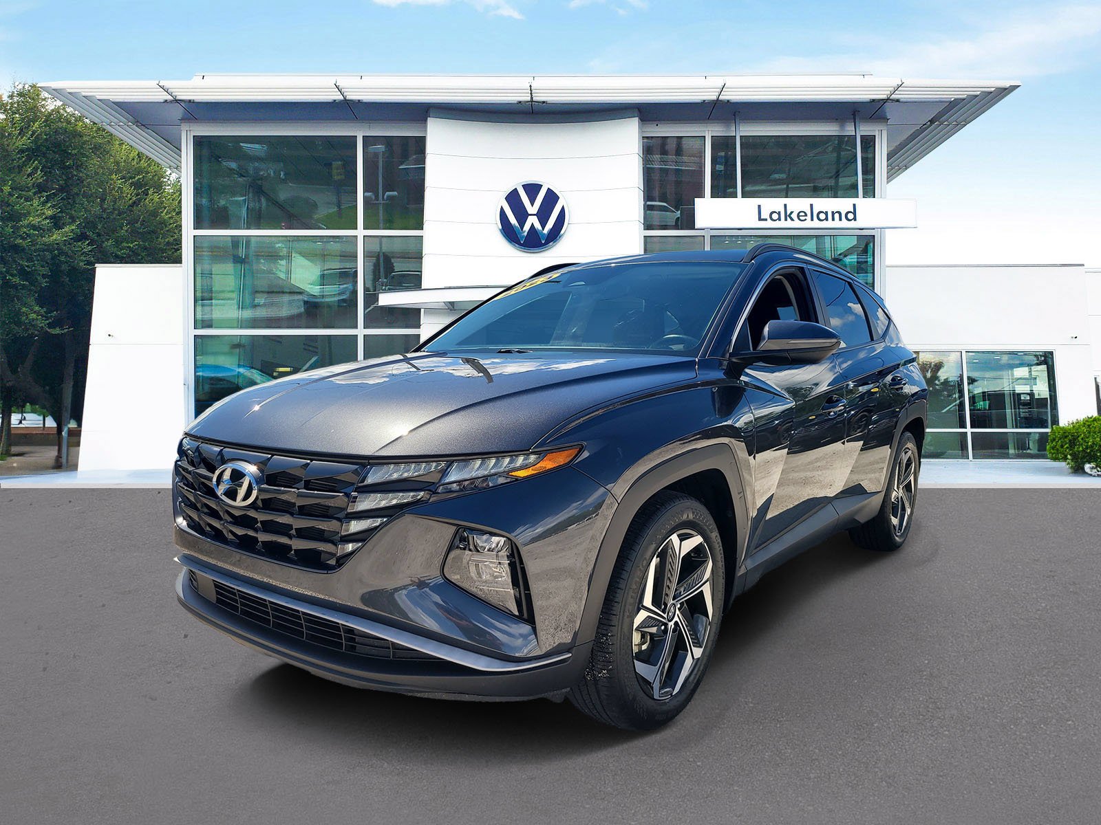 Used 2023 Gray Hyundai SEL image 2