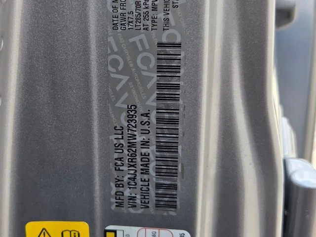 Used 2021 Silver Jeep Unlimited Rubicon 4xe image 36