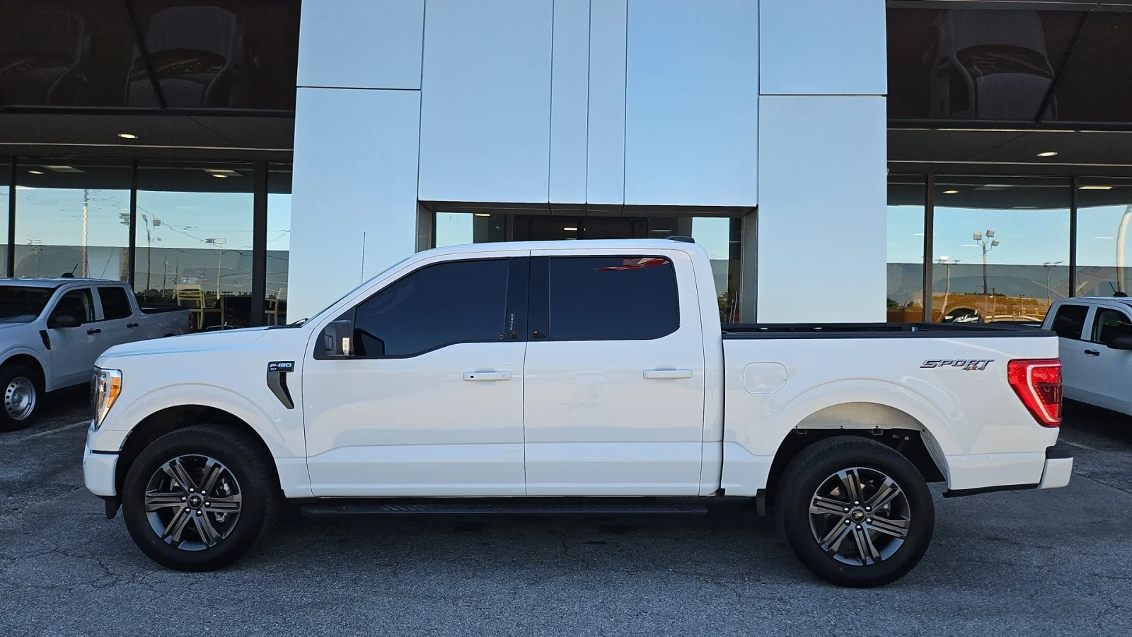 Used 2023 White Ford XLT image 2