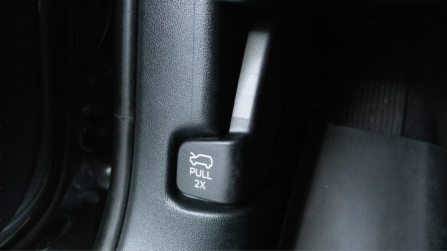 Used 2023 Gray Ford XLT image 24