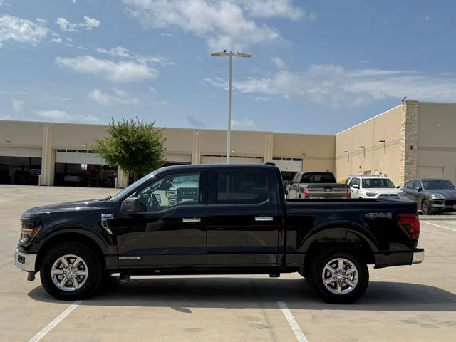 Used 2024 Black Metallic Ford XLT image 7