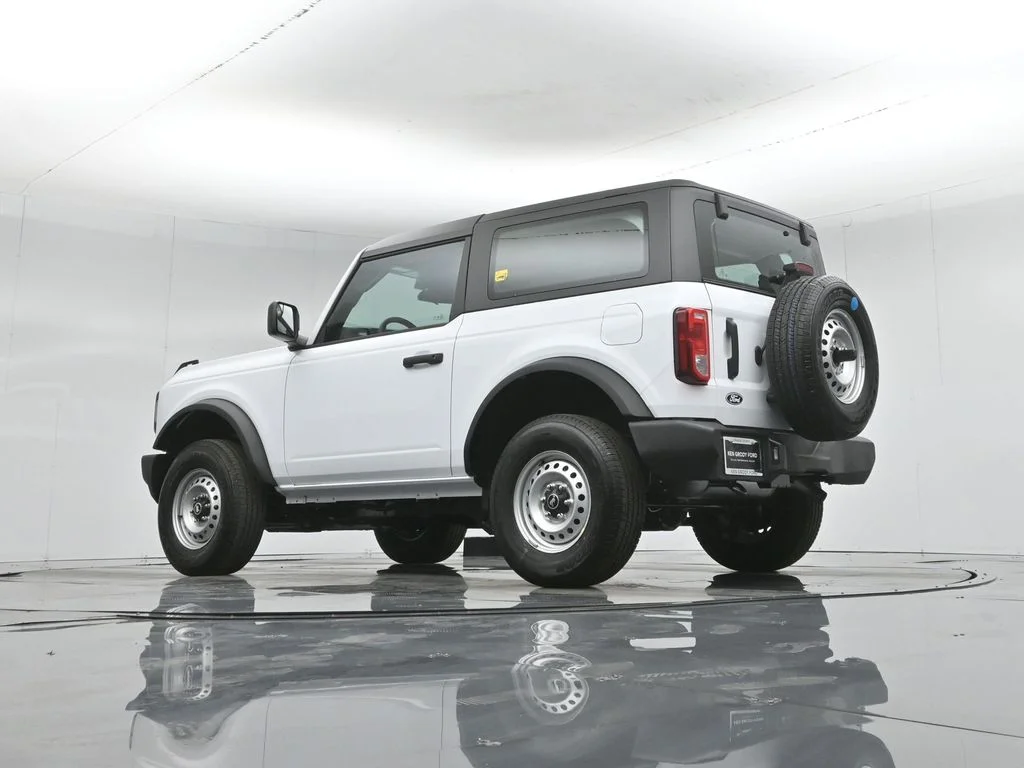 New 2026 Oxford White Ford Base image 47