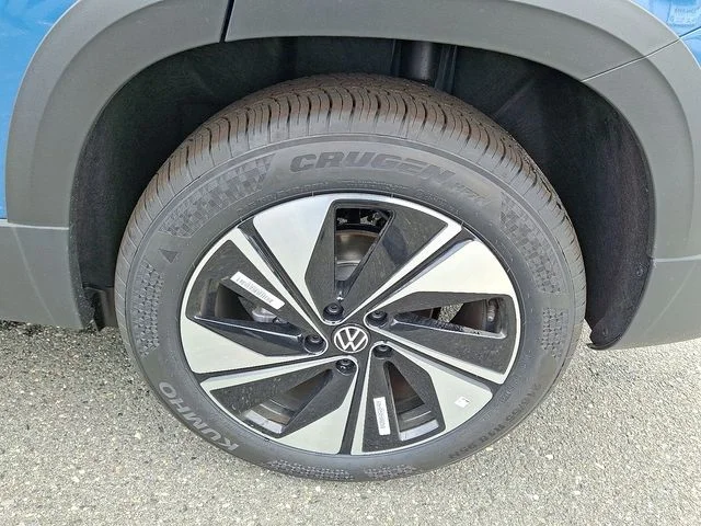 New 2025 Blue Volkswagen 1.5T SE image 5