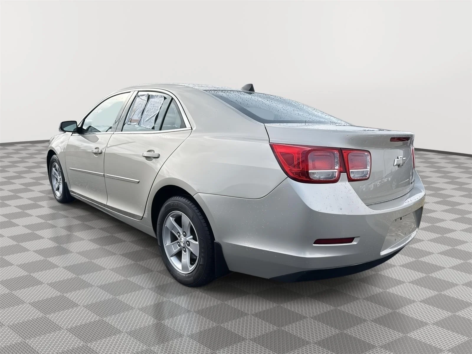 Used 2014 Champagne Silver Metallic Chevrolet LS image 11