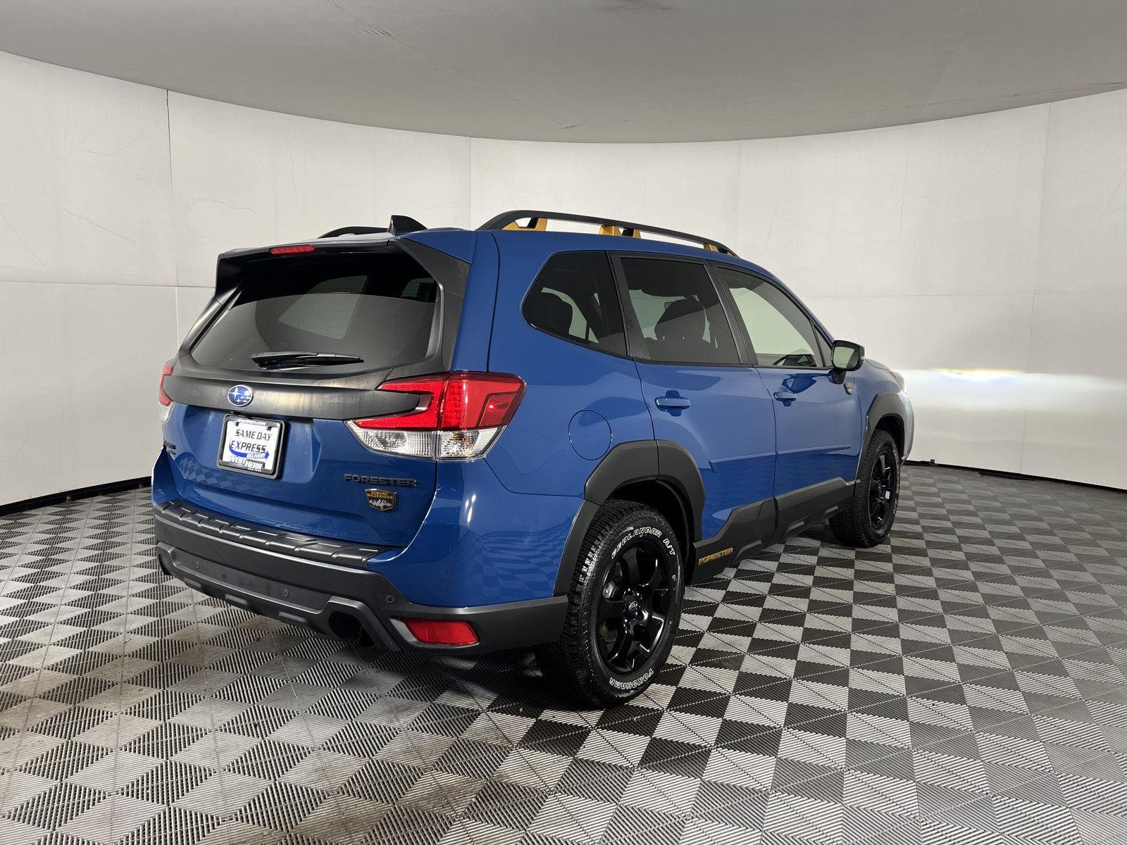 Used 2024 Geyser Blue Subaru Wilderness image 28