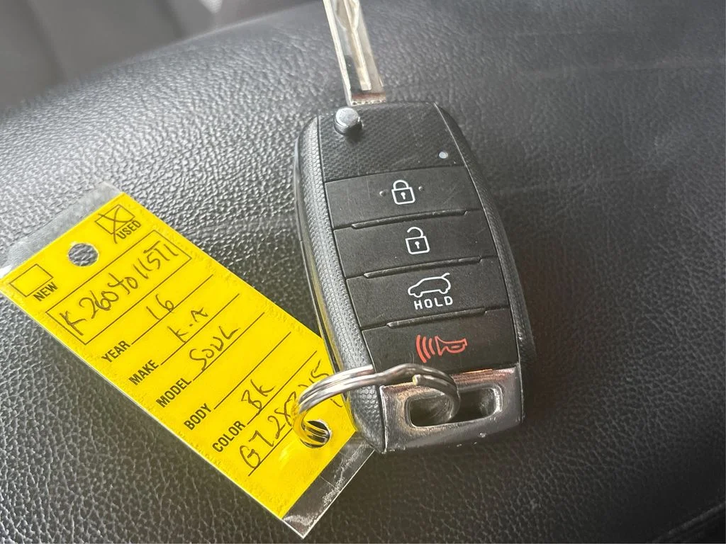 Used 2016 Black Kia Base image 30