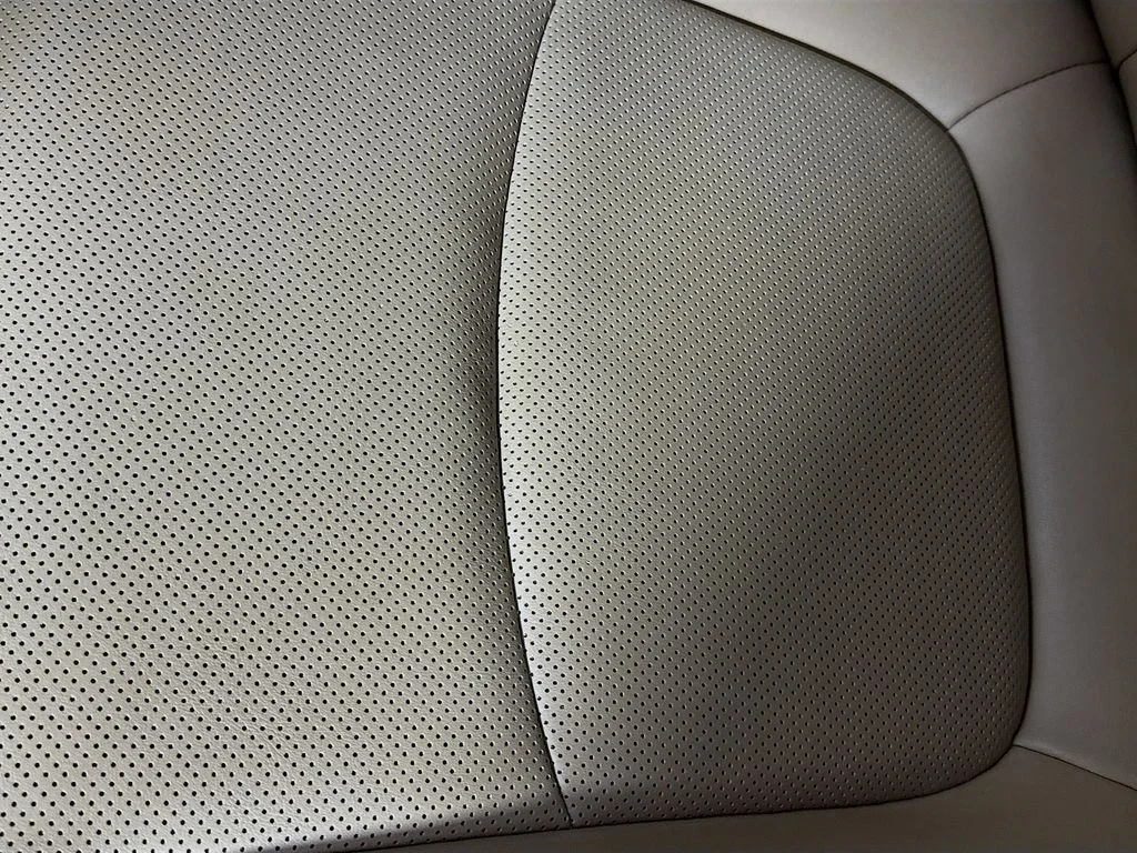 Used 2024 Wind Chill Pearl Toyota Hybrid Limited image 21
