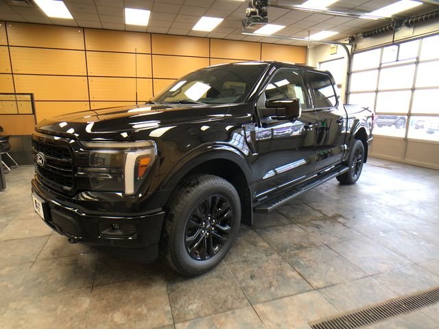 New 2026 Agate Black Metallic Ford Lariat® image 3