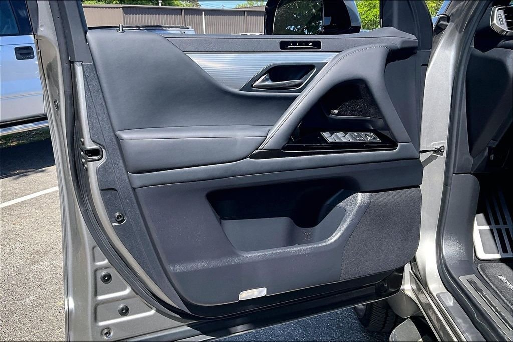 Used 2023 Silver Lexus 600 F SPORT image 16
