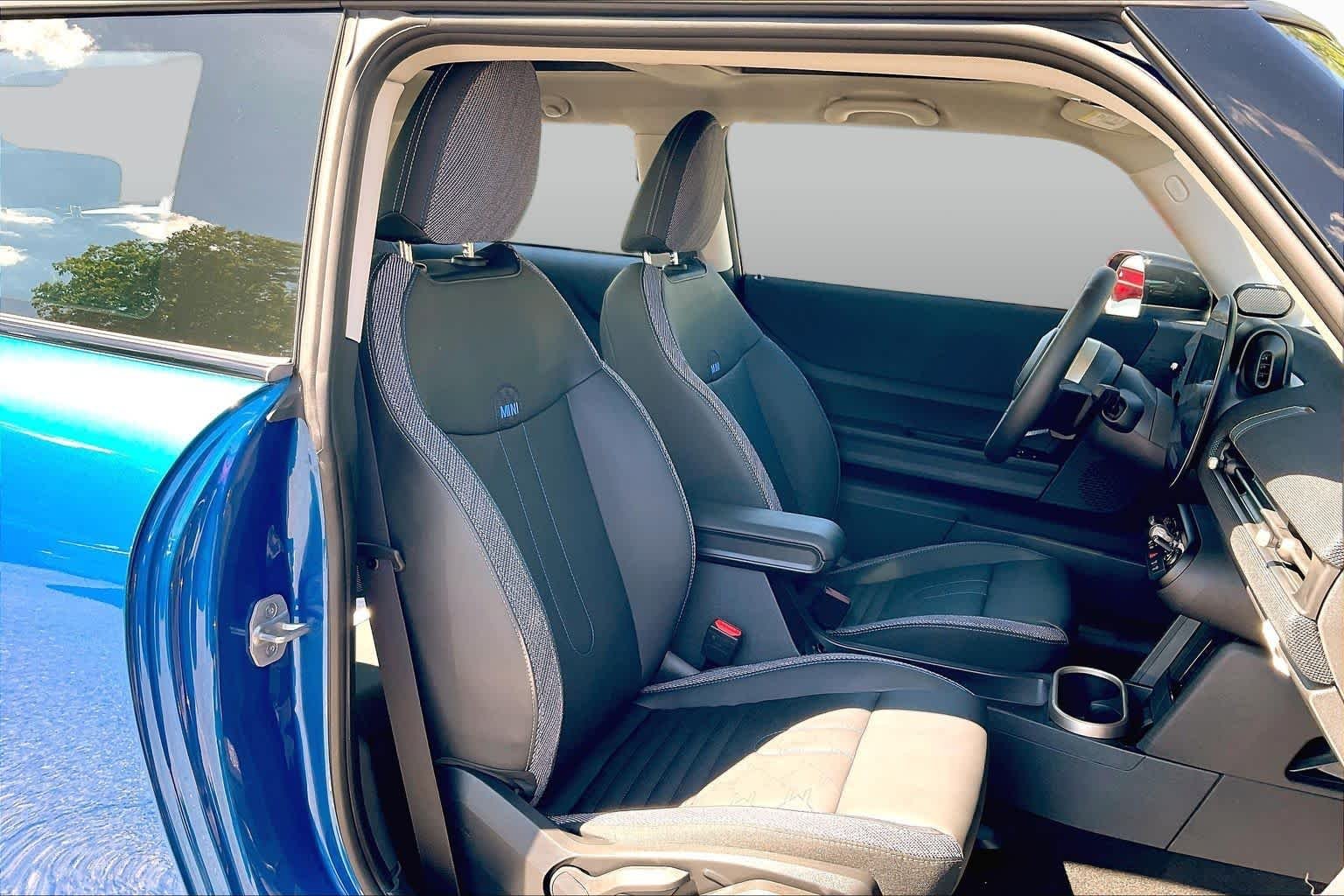 Pre-Owned 2025 MINI Hardtop 2 Door Cooper S