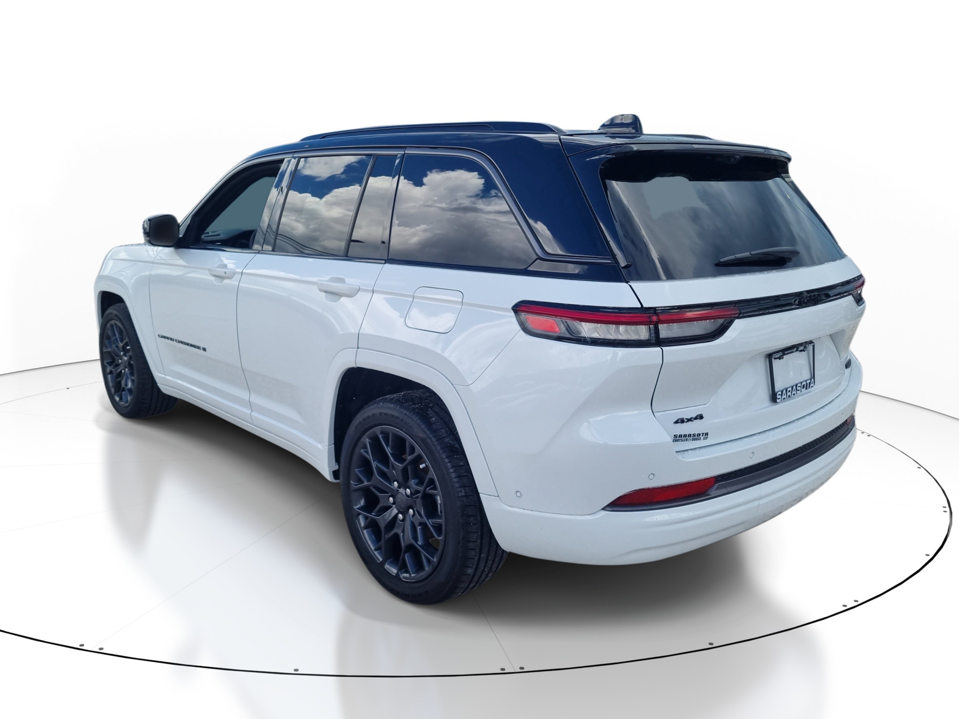 Used 2026 Bright White Clearcoat Jeep Summit image 4