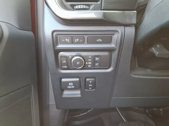 Used 2021 Red Ford XLT image 21